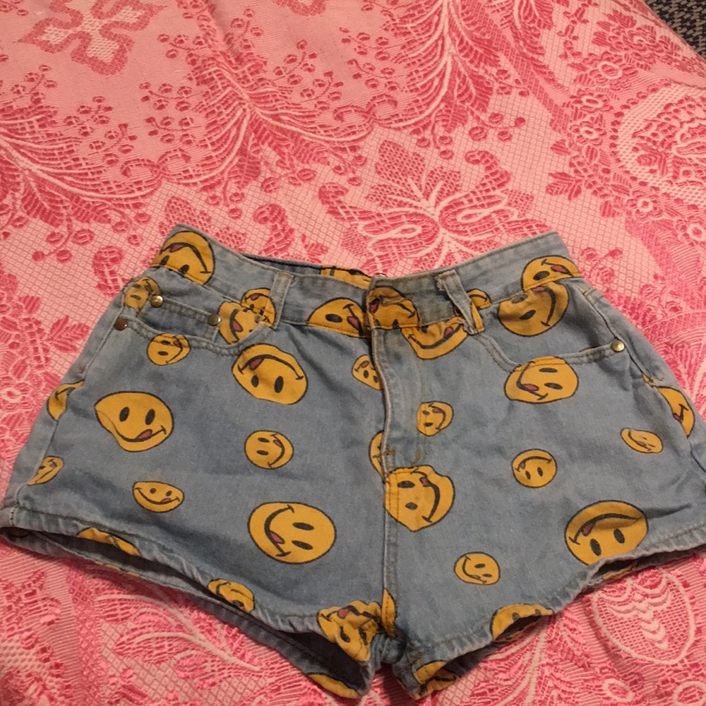 High wasted smiley shorts